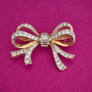 Vintage Swarovski Sparkling Gold and Silver Bow Brooch